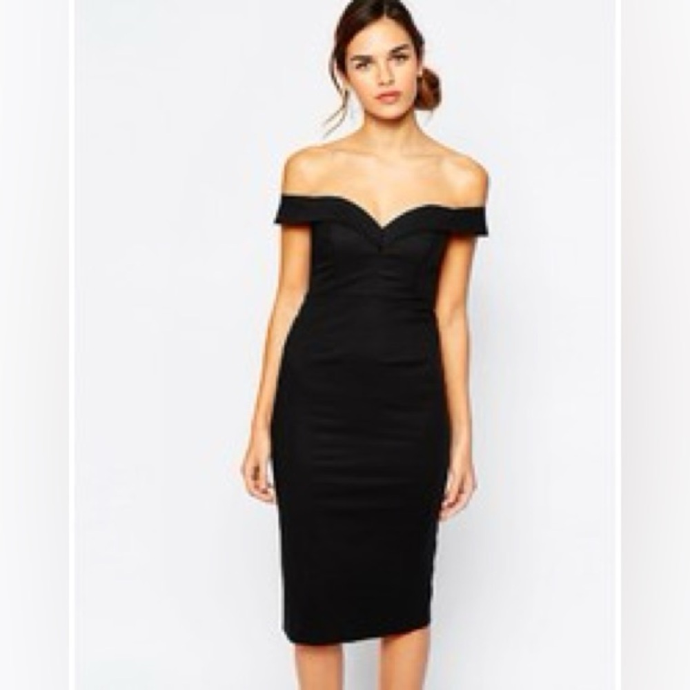 Black Bardot sweetheart neckline strapless dress, Size US 6